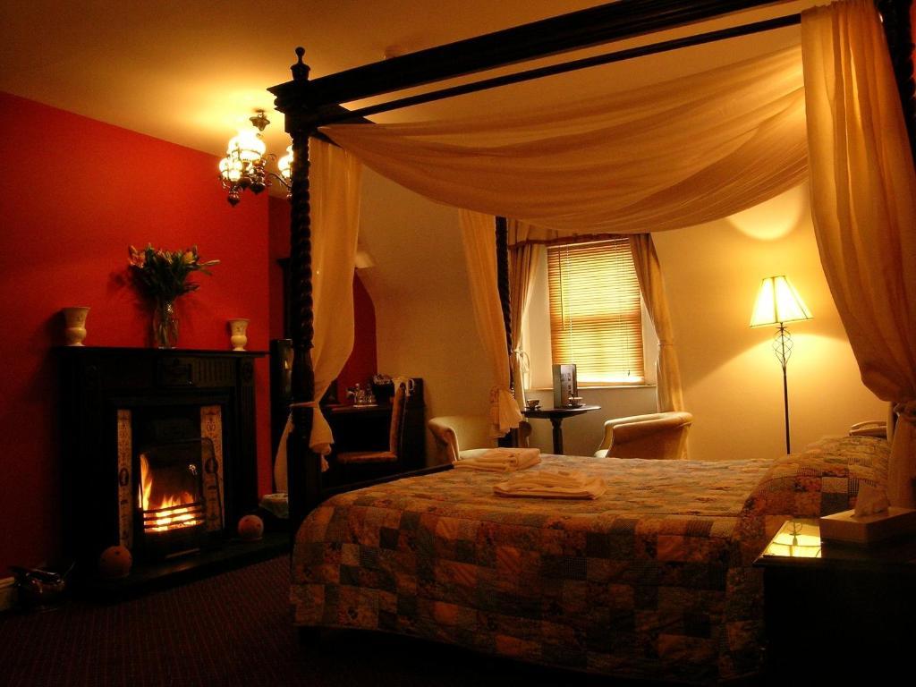 Boffin Lodge Guest House Westport Exterior foto